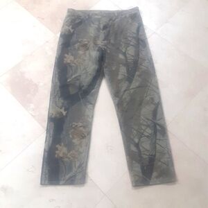 Wrangler Rugged Wear Realtree Hardwood Camo Five Pocket Jeans, Gently Pre-Worn